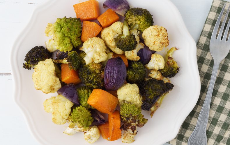 Verduras de invierno cocinadas en freidora de aire