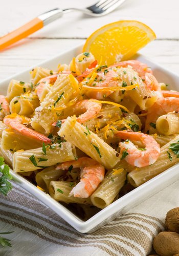 Receta Rigatoni con gambas y naranja