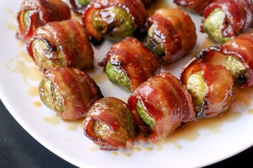 Receta Rollitos de coles de Bruselas y panceta