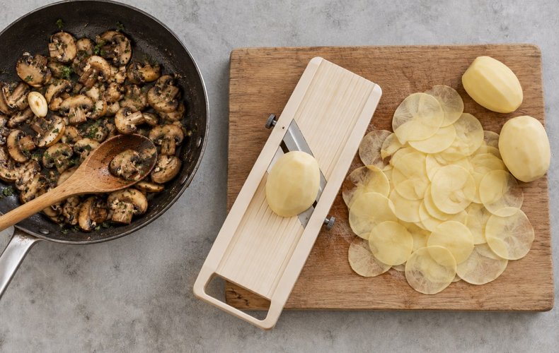 Rollo de patata, champiñones y scamorza: paso 2