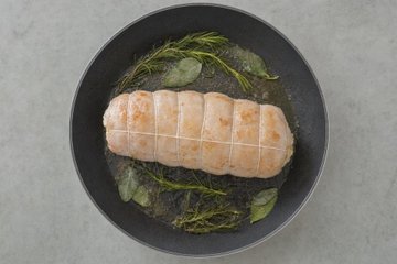 Rollo de pavo asado relleno: paso 5