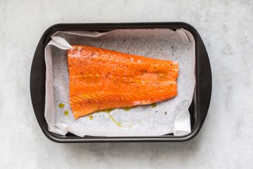 Salmón en costra de patatas: paso 2