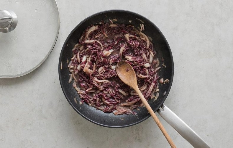 Saquitos de crepe con radicchio y taleggio: paso 2