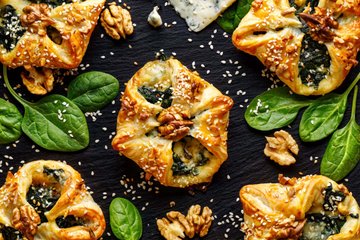 Receta Saquitos de hojaldre con espinacas, gorgonzola y nueces