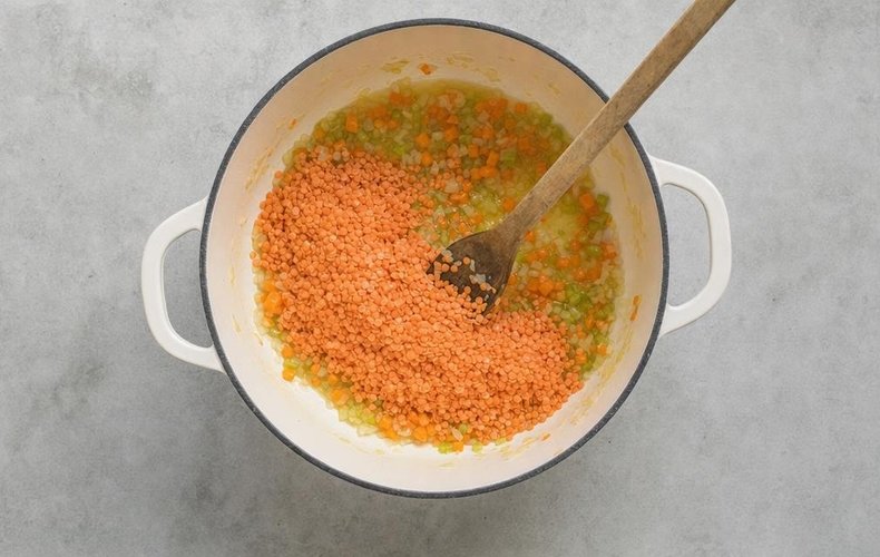 Sopa de lentejas rojas: paso 3