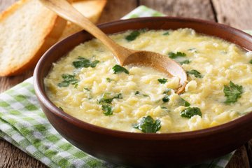 Receta Stracciatella romana (sopa de huevo y parmesano): la receta original