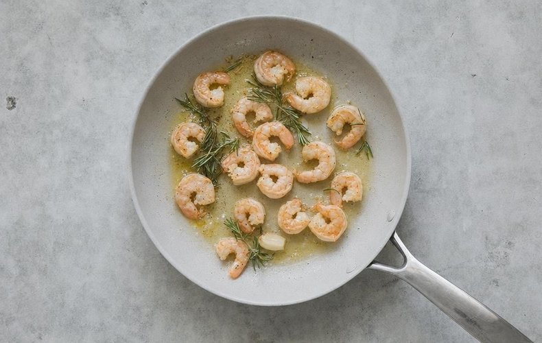 Tagliatelle cremosas con nata y gambas: paso 2