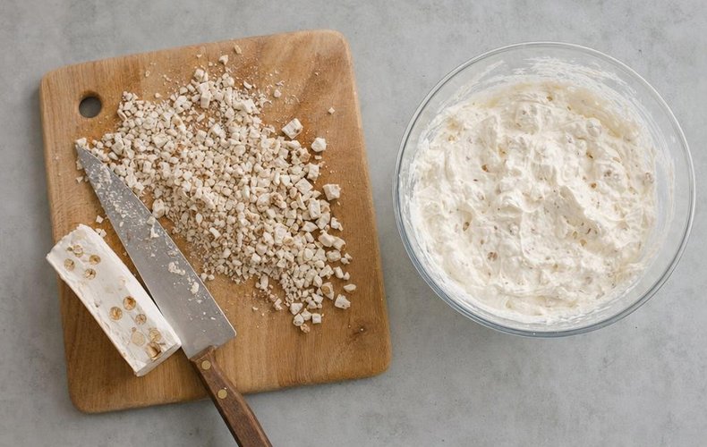 Tarta milhojas con crema de turrón: paso 3