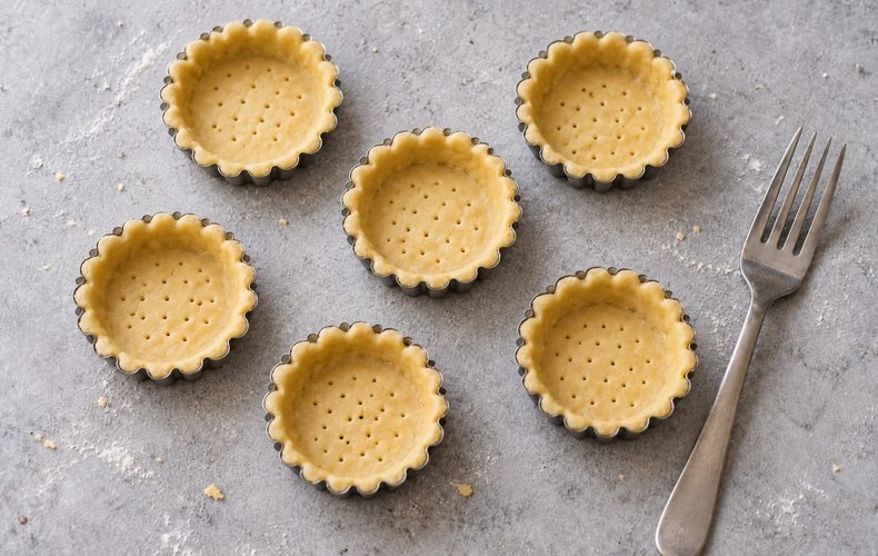 Tartaletas de salmón ahumado, ricotta y huevos de codorniz: paso 2
