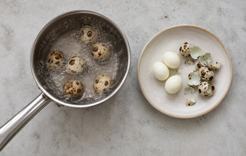 Tartaletas de salmón ahumado, ricotta y huevos de codorniz: paso 4