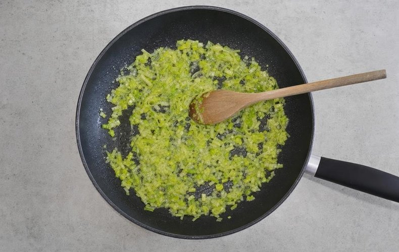 Tartaletas saladas de puerro y salmón: paso 1