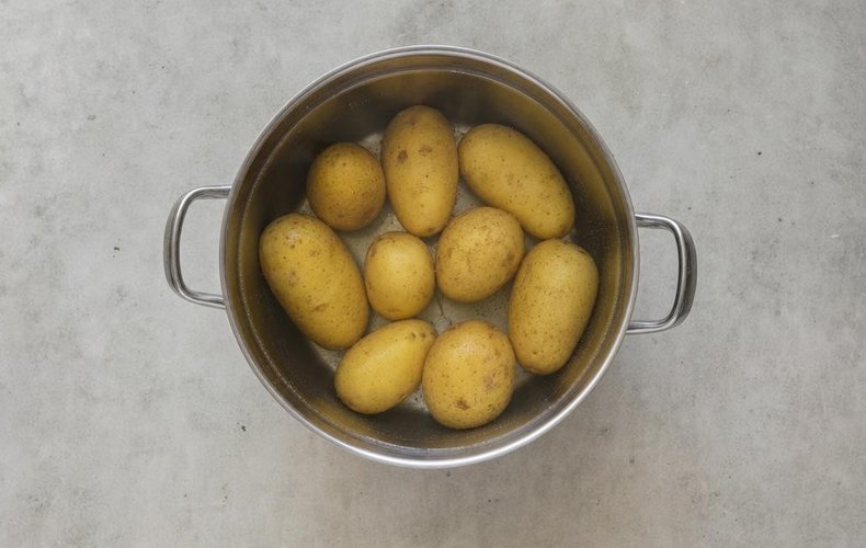 Timbal de patata y champiñones: paso 1