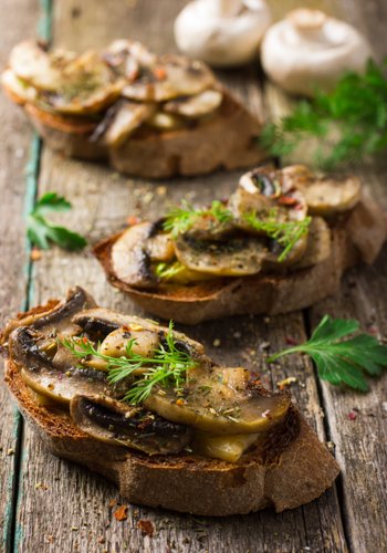 Receta Tostas de champiñones y brie