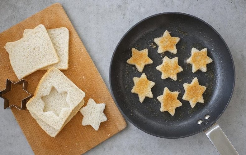 Tostas estrella de Navidad: paso 1