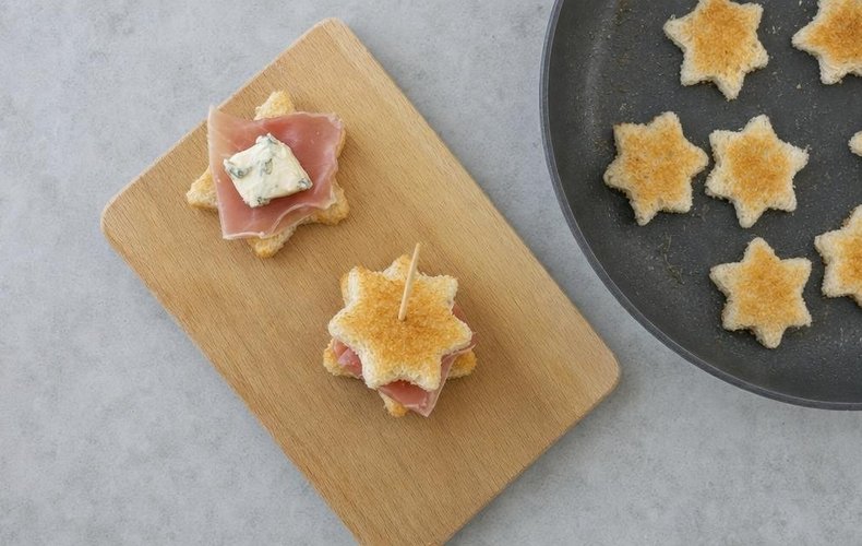 Tostas estrella de Navidad: paso 2