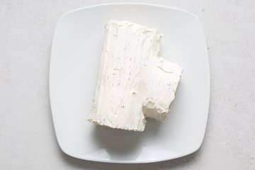 Tronco de Navidad salado: tronco cubierto de queso para untar